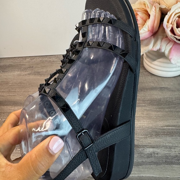 Vaneli Nelina Black Studded Sandals size 8.5 $100 EUC - Picture 7 of 11